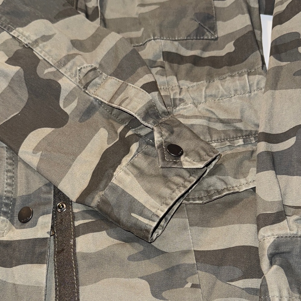 a.n.a Women's‎ Green Camouflage Utility Jacket - Picture 6 of 11